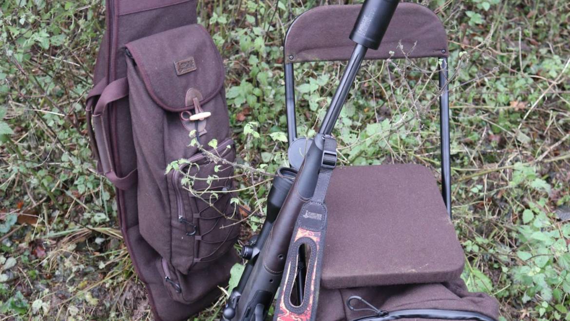 Sitzrucksack „Roar“ und Waffenfutteral „Birk“ von MJOELNER HUNTING