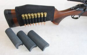 Kolbeforhøjersæt med patronholder. Sort