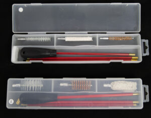 Rensesæt 6,5mm. Tredelt PVC coated stål rensestok med 3 børster, i plastboks.